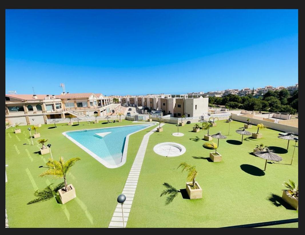 3090 Residencial Sabrina Leilighet Dehesa de Campoamor  Eksteriør bilde
